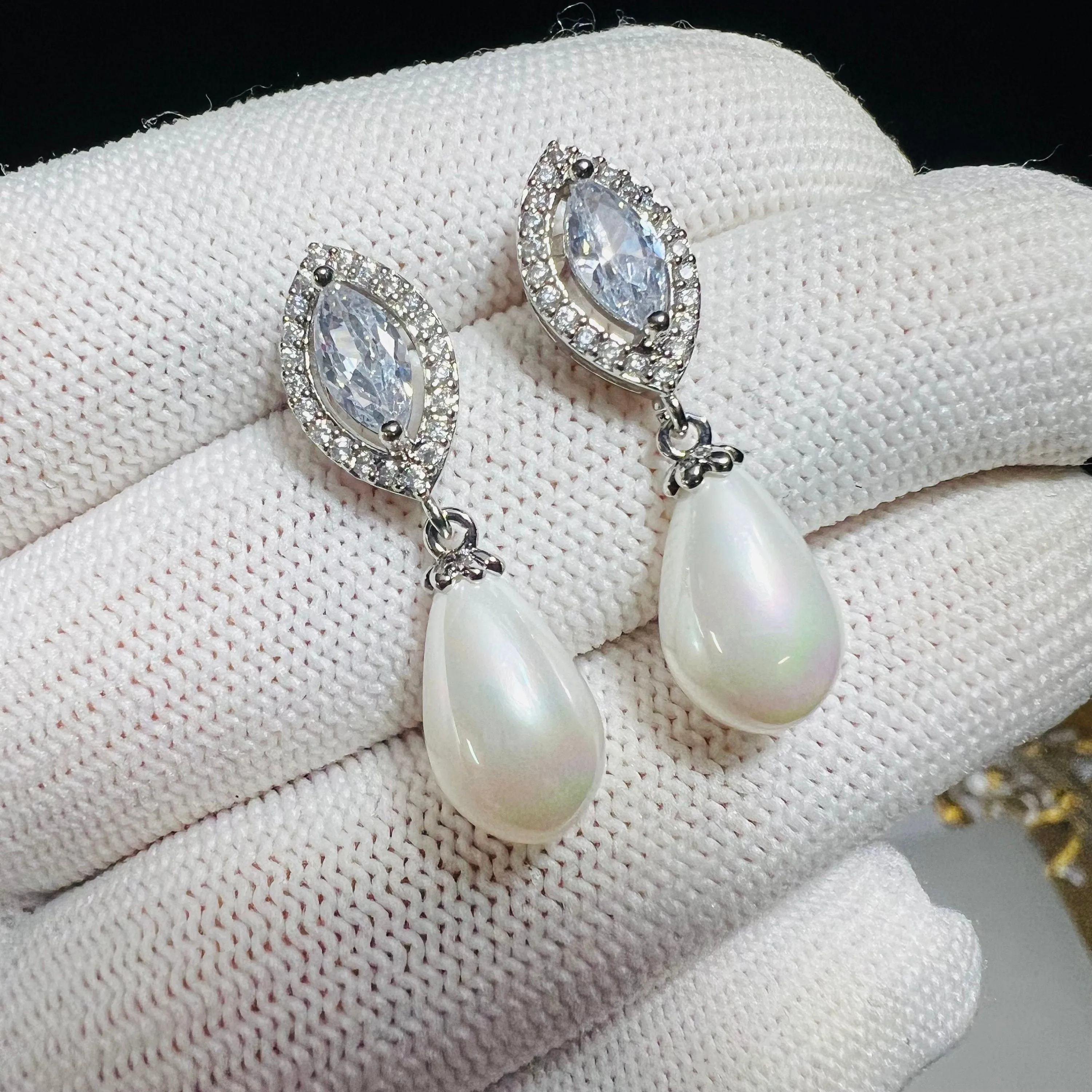 Cz Dainty Exquisite Pearl Drop Elegant Earring, Bridal Earring, Gift for her, Mother Of Bride, Bridesmaid Gift