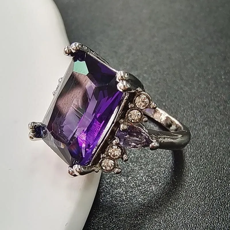 Elegant Big Amethyst Ring