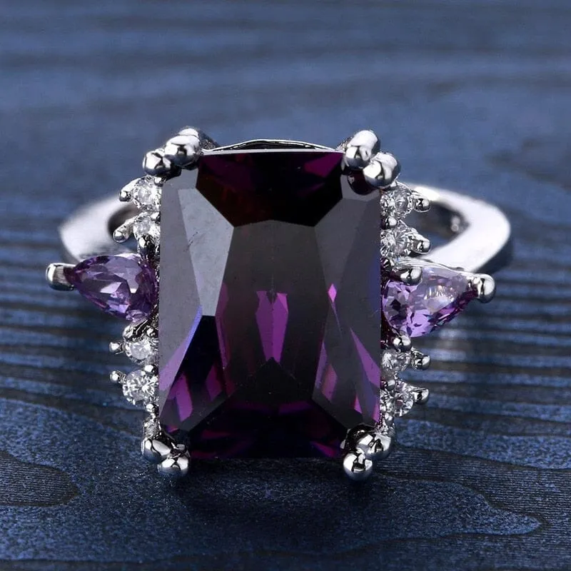 Elegant Big Amethyst Ring