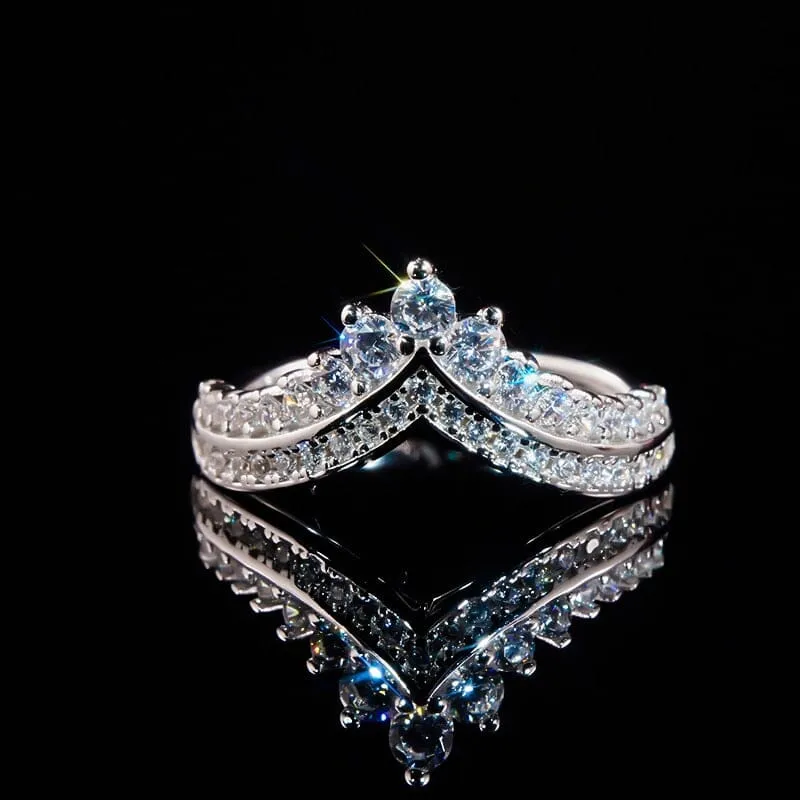 Elegant Crown Shaped Moissanite Diamond Ring