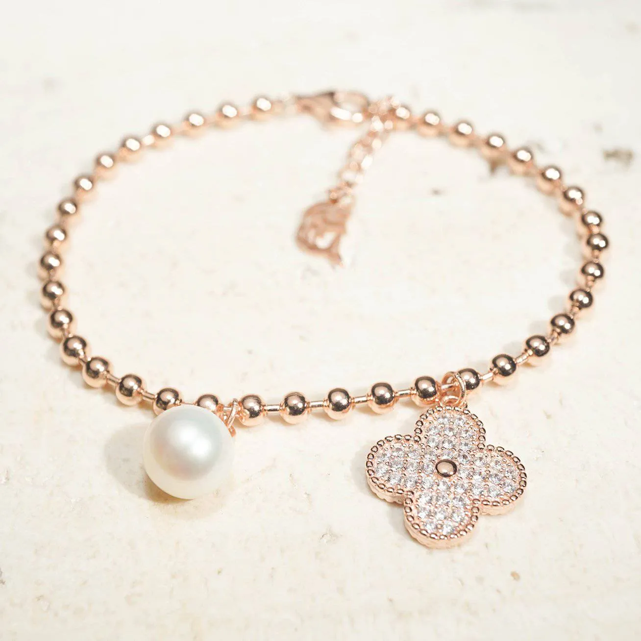 Elegant Freshwater Pearl Bracelet WB00070