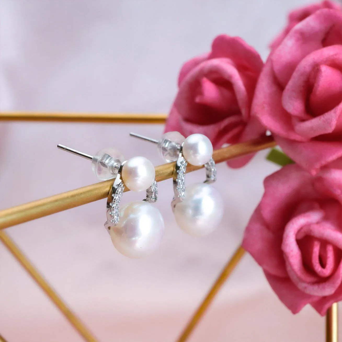 Elegant Freshwater Pearl Earrings WE00096