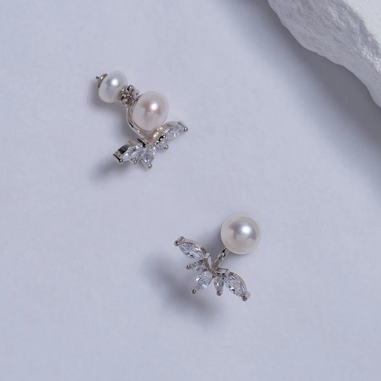 Elegant Freshwater Pearl Earrings WE00250