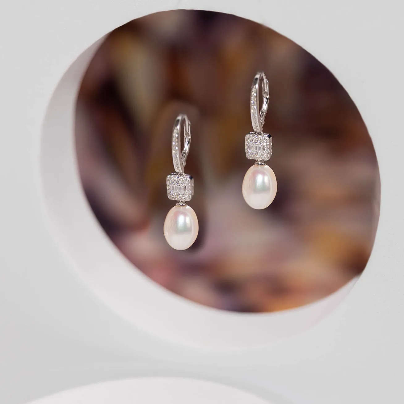 Elegant Freshwater Pearl Earrings WE00266