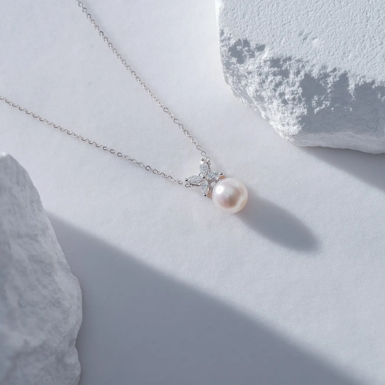 Elegant Freshwater Pearl Necklace WN00315| EVERLEAF