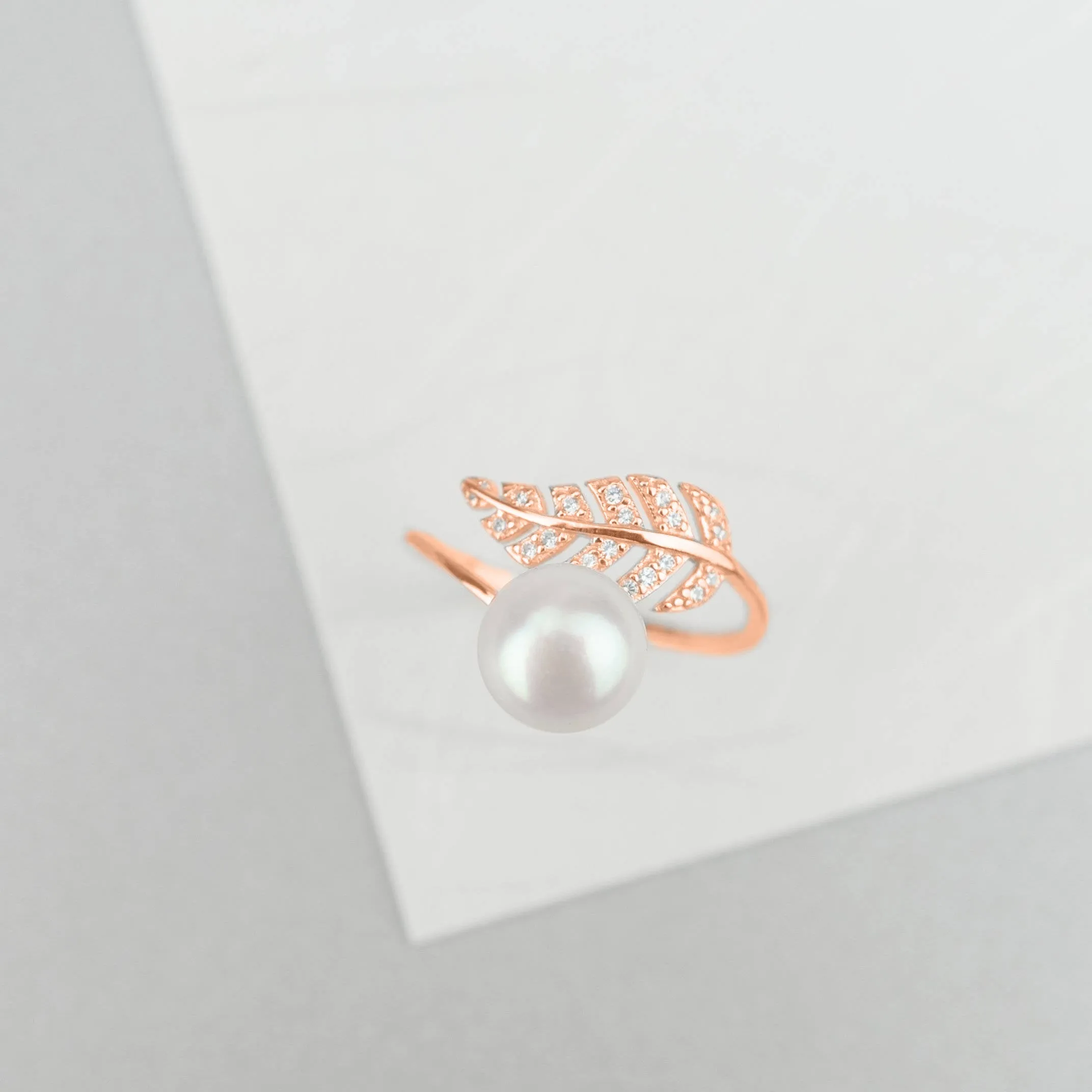 Elegant Freshwater Pearl Ring WR00140 | GARDENS