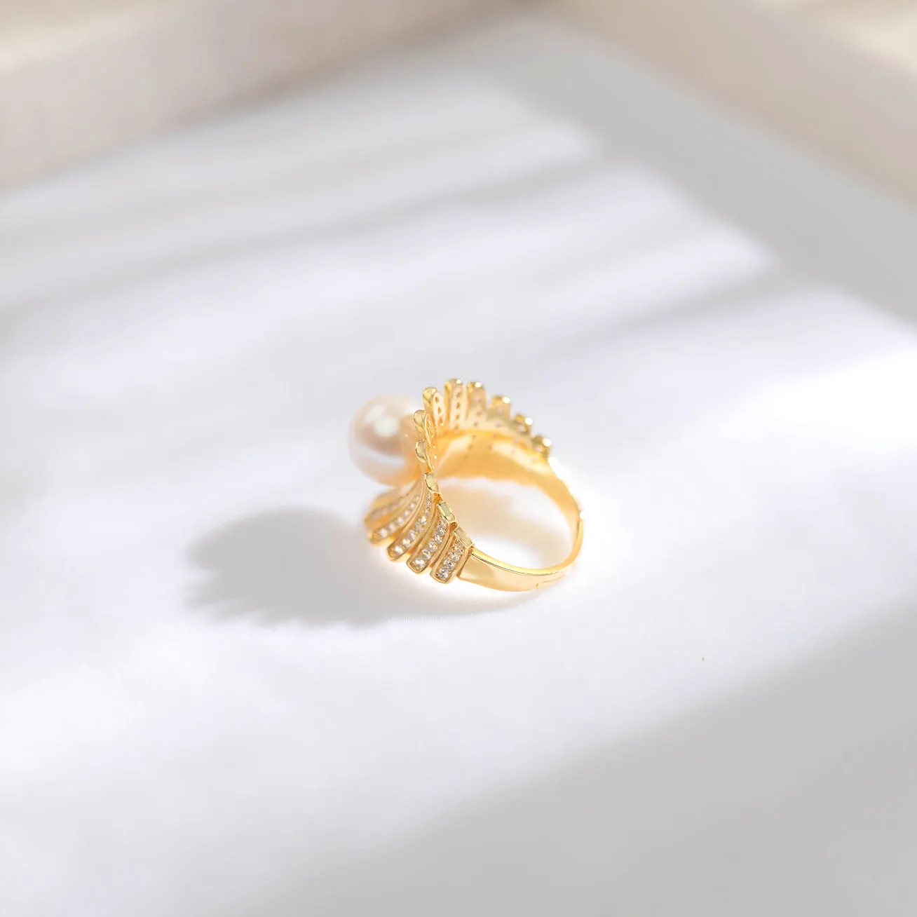 Elegant Freshwater Pearl Ring WR00192