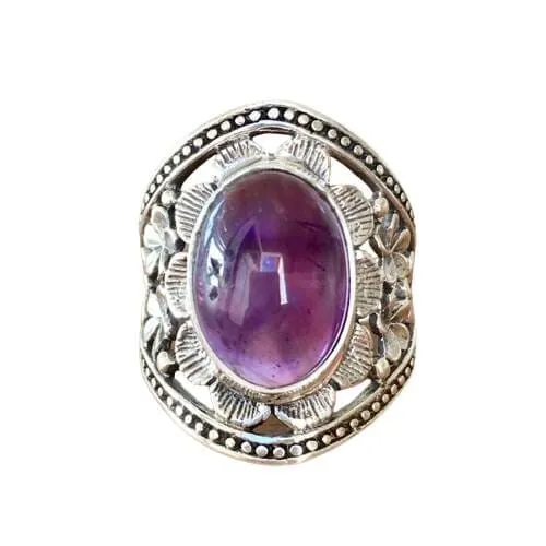 Exquisite Vintage Oval Purple Amethyst Ring