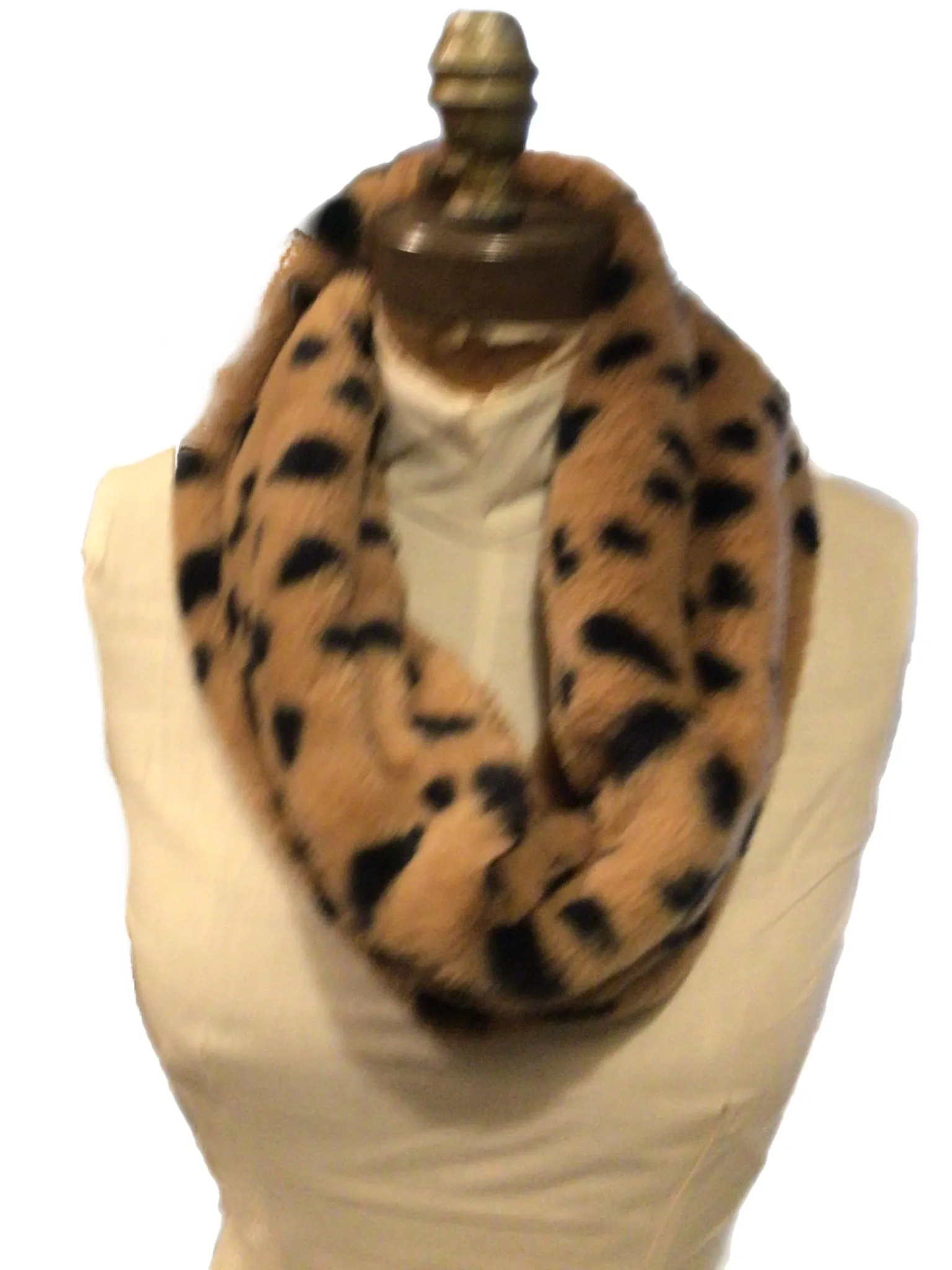 Infinity cozy scarf leopard print *available in ivory and camel