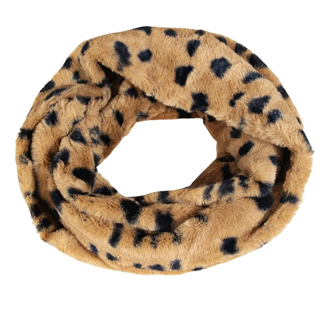 Infinity cozy scarf leopard print *available in ivory and camel