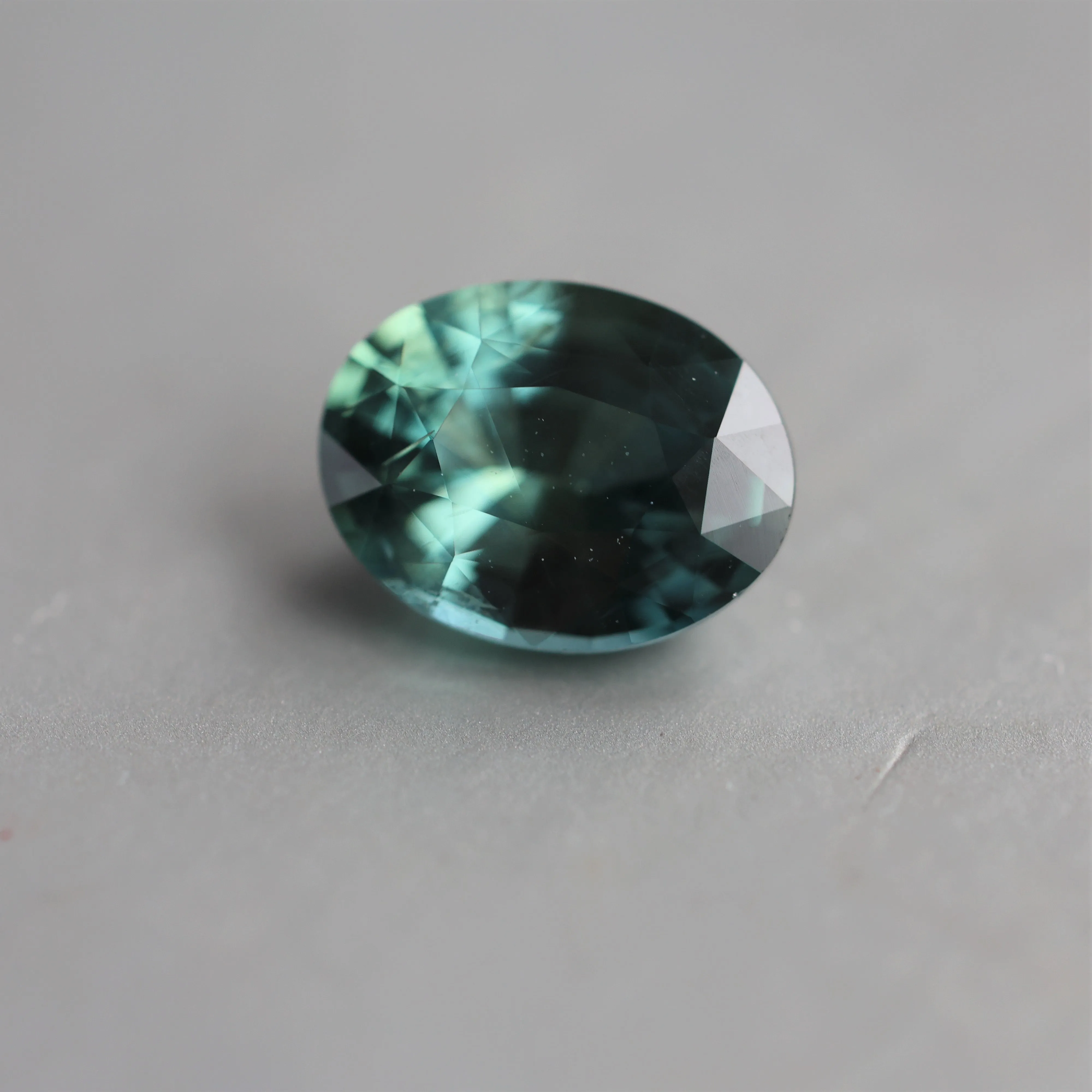 Loose 1.66 Ct Oval Teal Sapphire