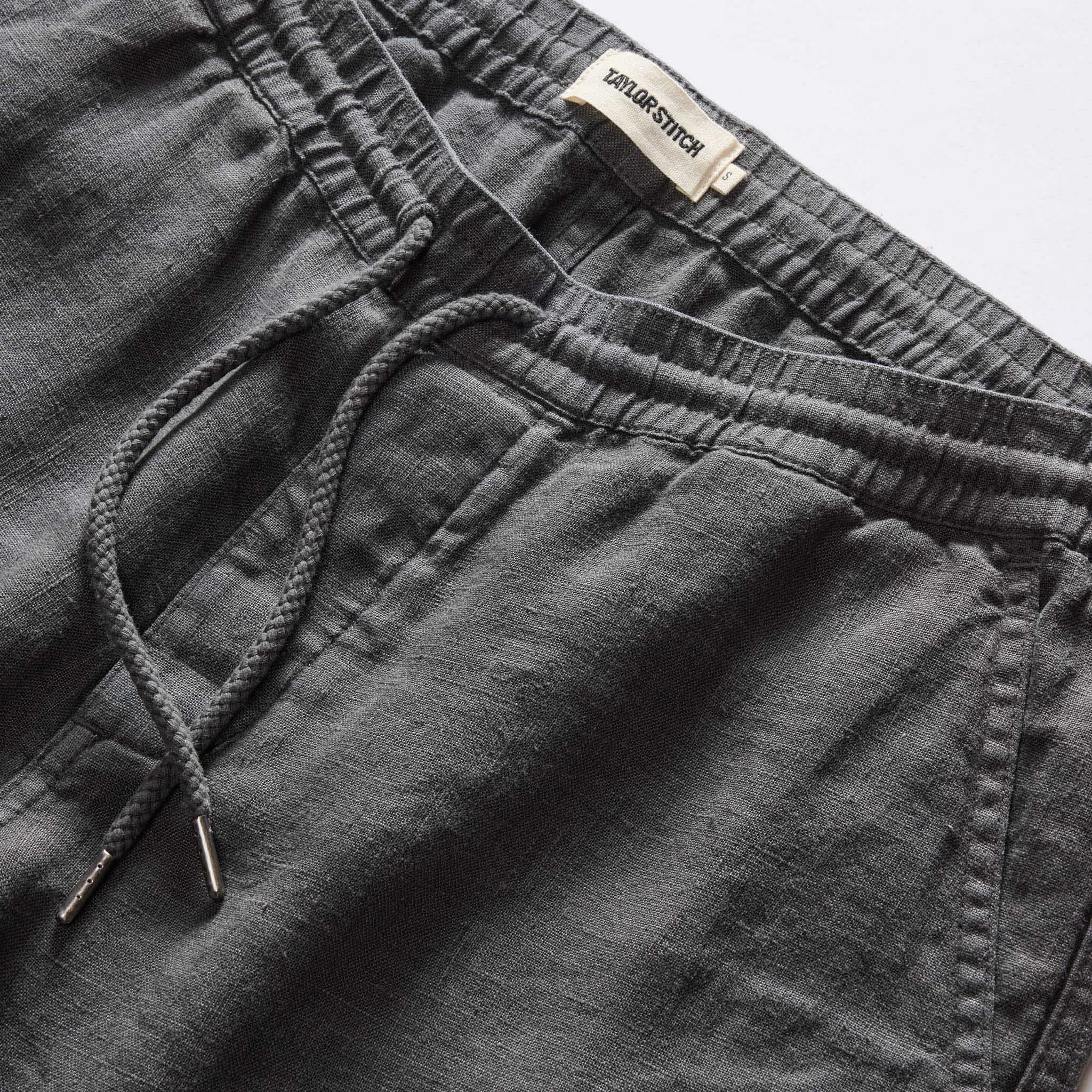 The Apres Short in Faded Black Hemp