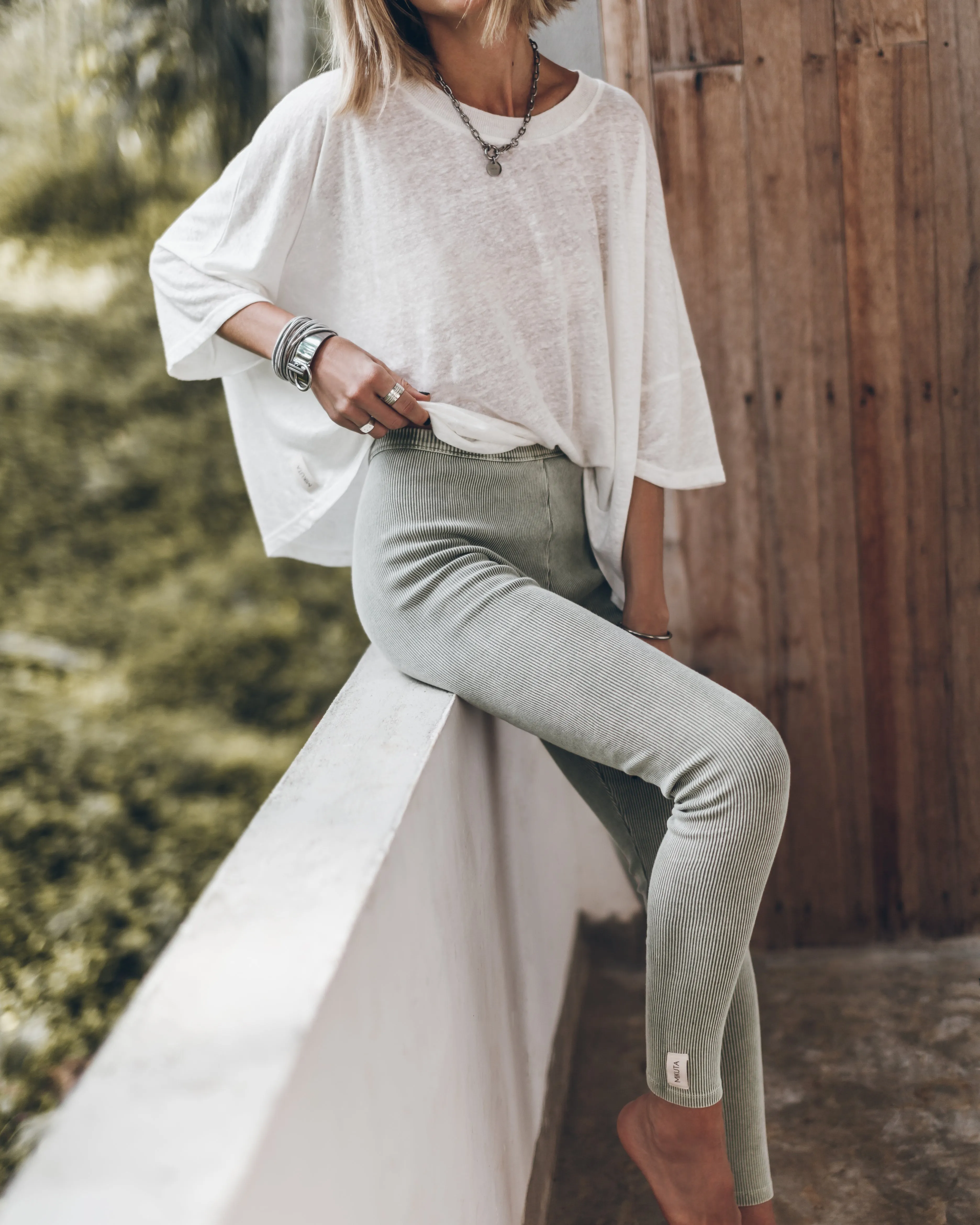 The White Loose Linen T-Shirt