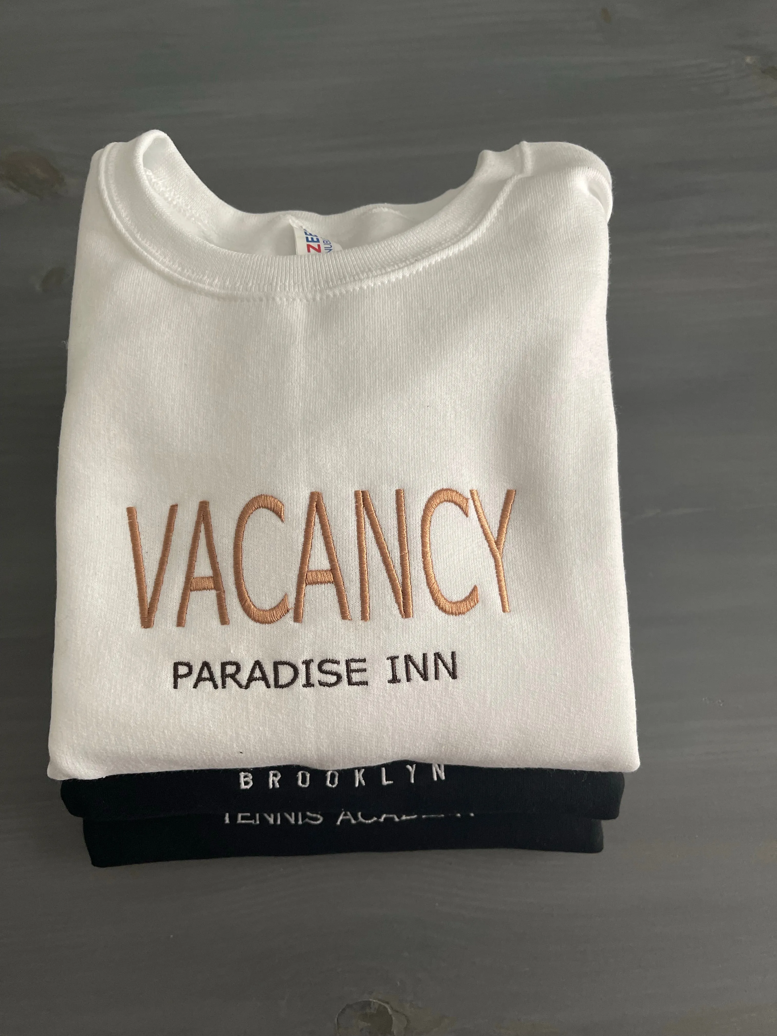 Vacancy embroidered sweatshirt